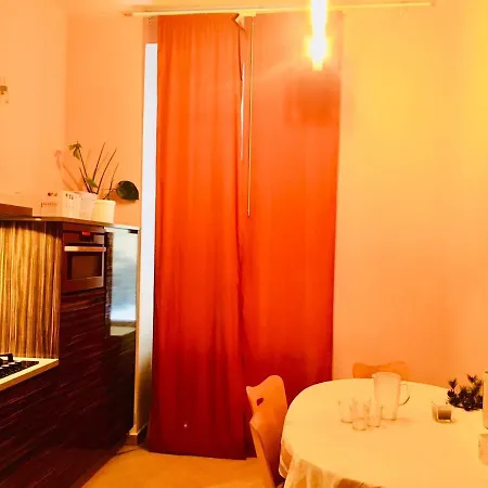 In 2 Square Aparthotel
