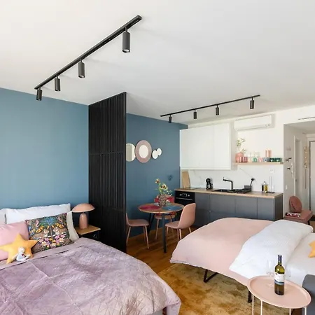 Апартаменты Urban Chic Residences