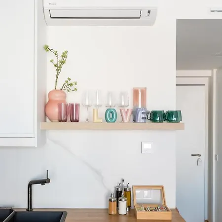 Urban Chic Residences Апартаменты
