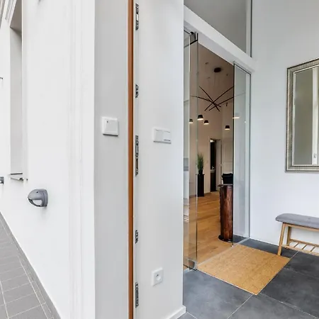 Elegant Located In The Centre Of Prag