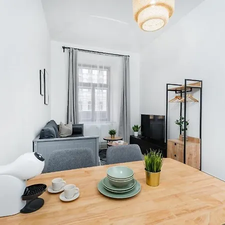 Nice Apartman In New Town Apartment Prague