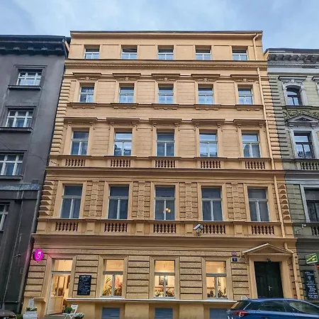 Stru House By Days - Luxurious Next To National Theatre Prag