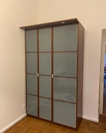 Large 3 Bedroom Family Close To The River Apartment Prague