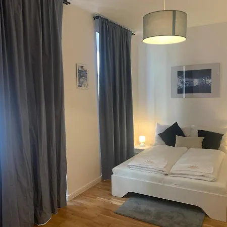 Apartment Helen New Chain Florenc *
