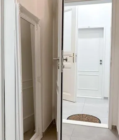 Studio Mari Apartment *