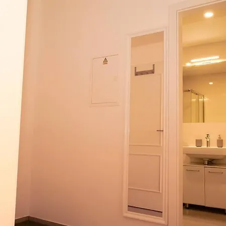 Apartment Centrally Located Gem In Prague