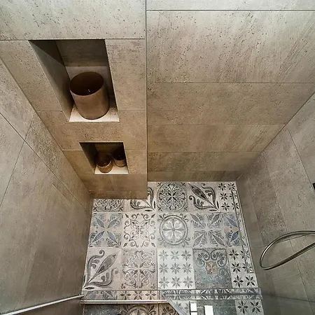 Charming In Famous Area Apartment
