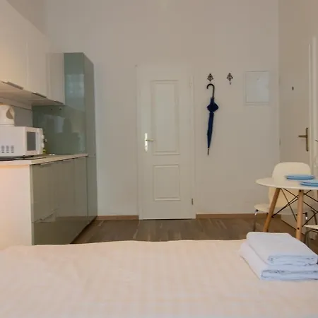 U Stundanky Apartment Prague