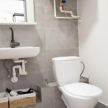 Hostel White Wolf House &