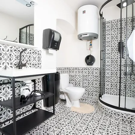 White Wolf House & Praga