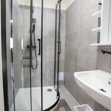 Hostel White Wolf House & Praga