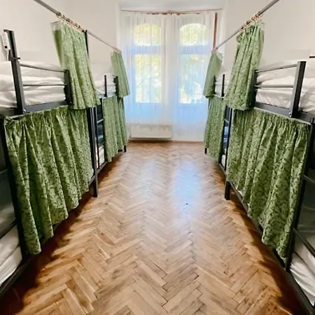Do-re-mi Hostel *