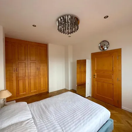 Castle View Apartments. Old Town *