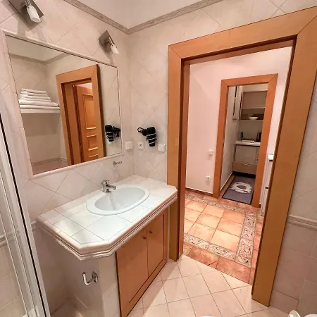 Castle View Apartments. Old Town *