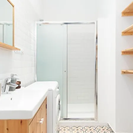 Days - Eclectic In Trendy Area Apartment Prague