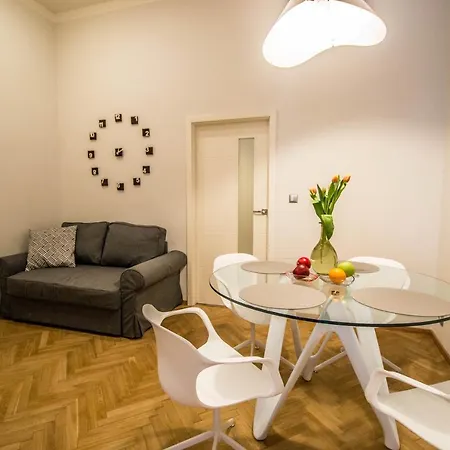 Jacuzzi By Ruterra Apartment