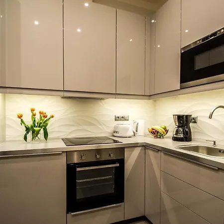 Jacuzzi By Ruterra Apartment *