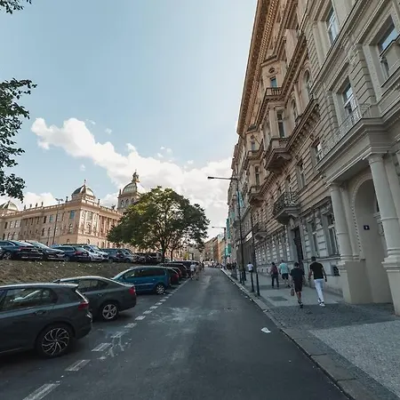 Apartment Takinardy Prague