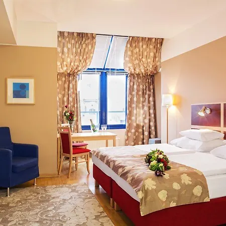 Ea Julis Hotel 4*