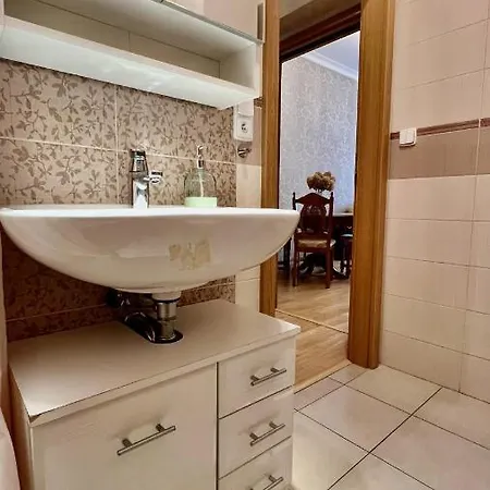 Stylish Riverside Apartman *