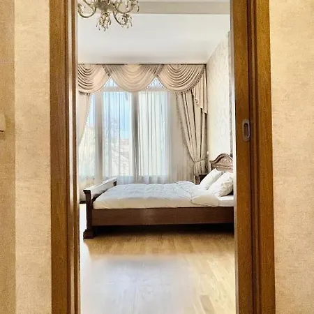 Stylish Riverside Apartment Prague