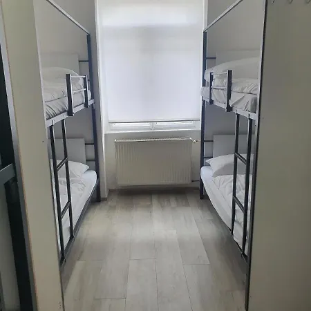 Comfort Hostel *