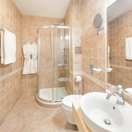 General Old Town Hotel 5*