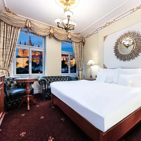 General Old Town Hotel 5*