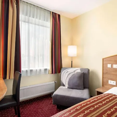 Amedia Express Prague, Trademark Collection By Wyndham Hotel 3*
