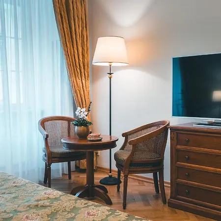 Appia Residences 4*