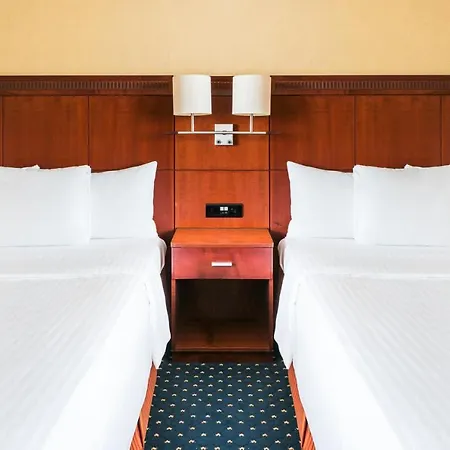 Hotel Courtyard By Marriott