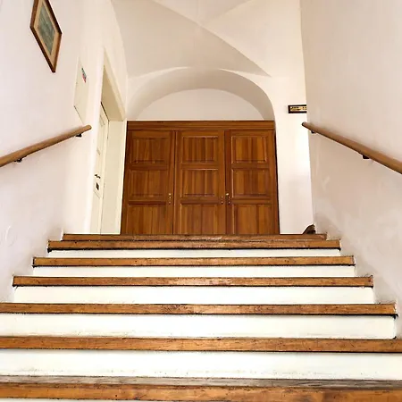 Hotel U Zlateho Jelena