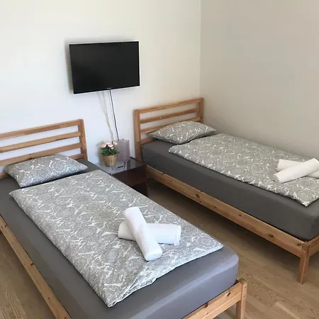 إن ريزيدانس غاردين تاورز * براغ