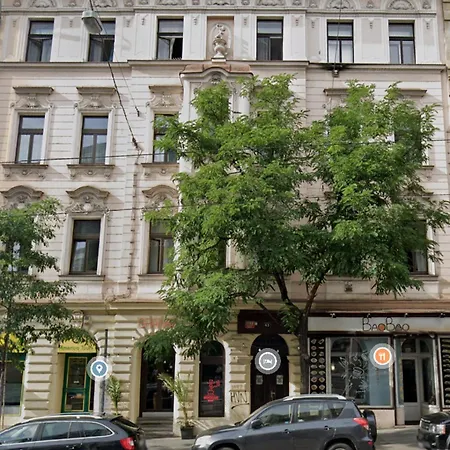 Quite Loft With Balcony And 3 Air Conditioners * Prague