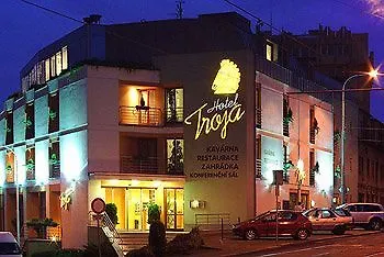Troja 4*