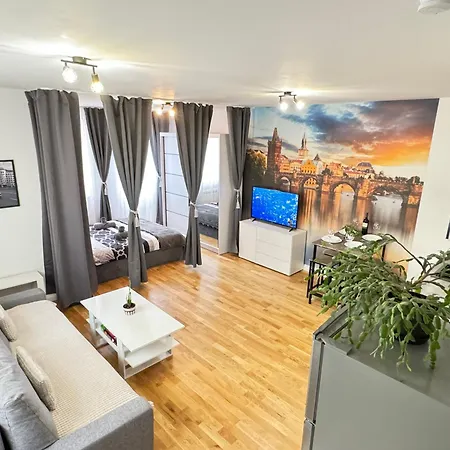 New Modern-style With Balcony In The 2 Apartment *