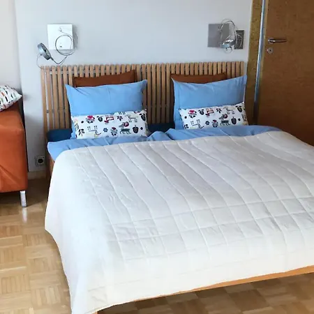 Huge Luxury Villa, 6 Beds And Baths, Terraces, Double Garage * Prague