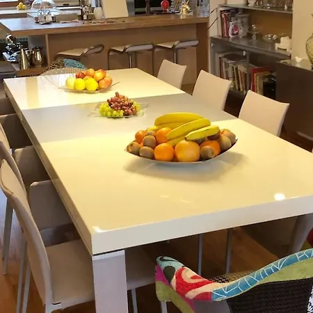 Huge Luxury Villa, 6 Beds And Baths, Terraces, Double Garage Prague