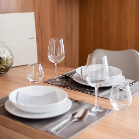 Apartment Luxury & Air-conditioned Osko Near The Center *