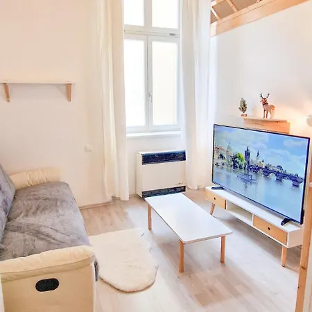 Apartment Cozy Karlin Loft Center