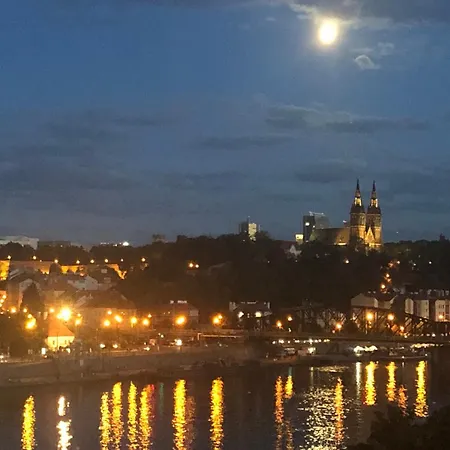 Spectacular Views For 1 Or 2 * Praag
