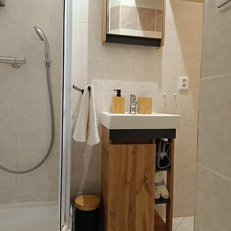 Janlouis Apartment *