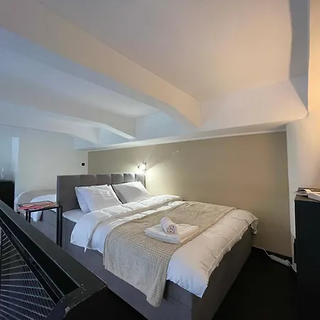 Duplex With 3 Bedrooms *