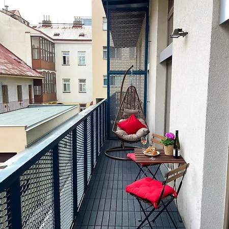 Duplex With 3 Bedrooms *