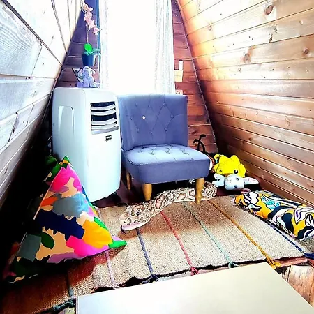 Tiny Garden House *