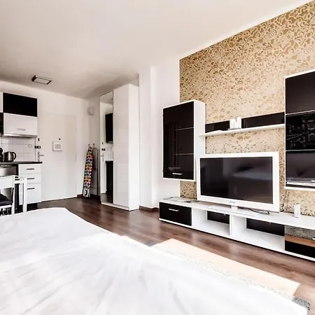 Floor With Terrace Apartment *