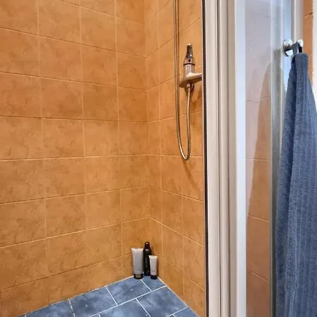 Finnem Zikova Apartment *