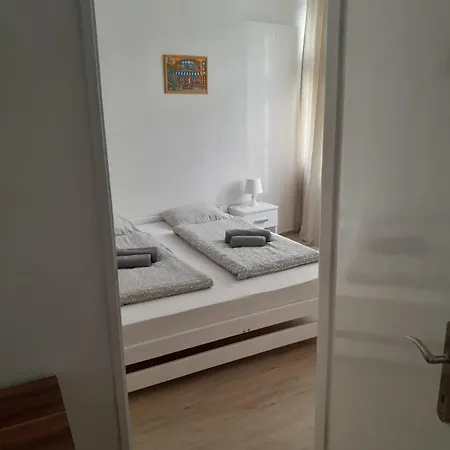 Apartment Lubert S.r.o *