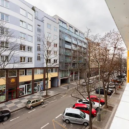 Apartment Luxury & Air-conditioned Osko Near The Center *