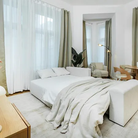 Cozy Wenceslas Square 700m Apartment, Apartment *